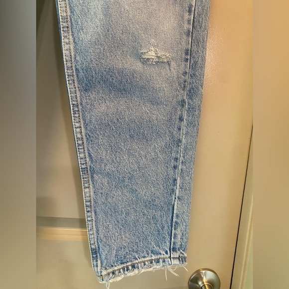 Zara Distressed Relaxed Jeans size 8 NWOT - Picture 4 of 12
